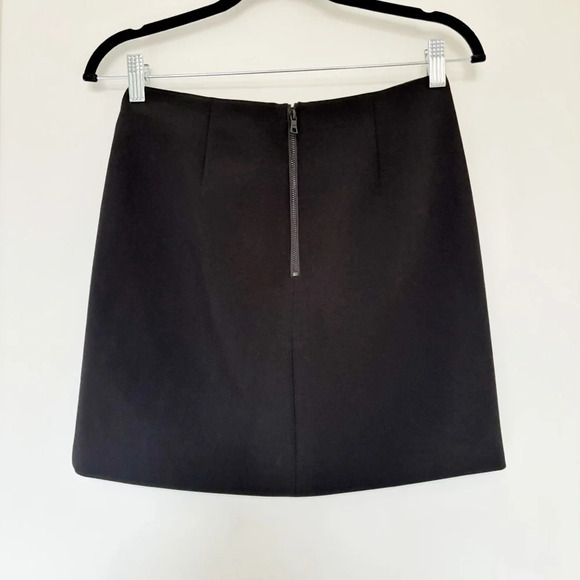 Alice + Olivia Barbra Asymmetrical Zip Mini Skirt Black Size 4 - Picture 4 of 5